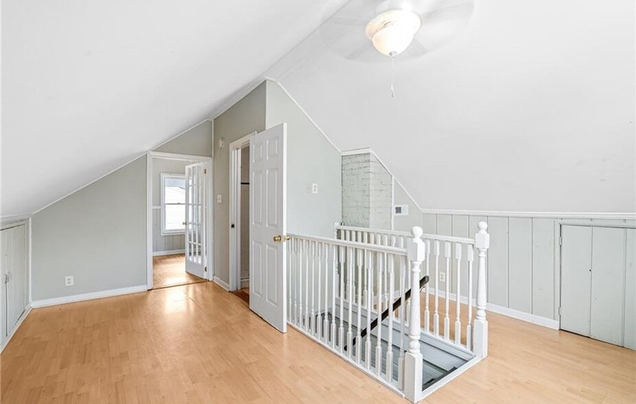 Building Photo - 3400 Rosemont Ave