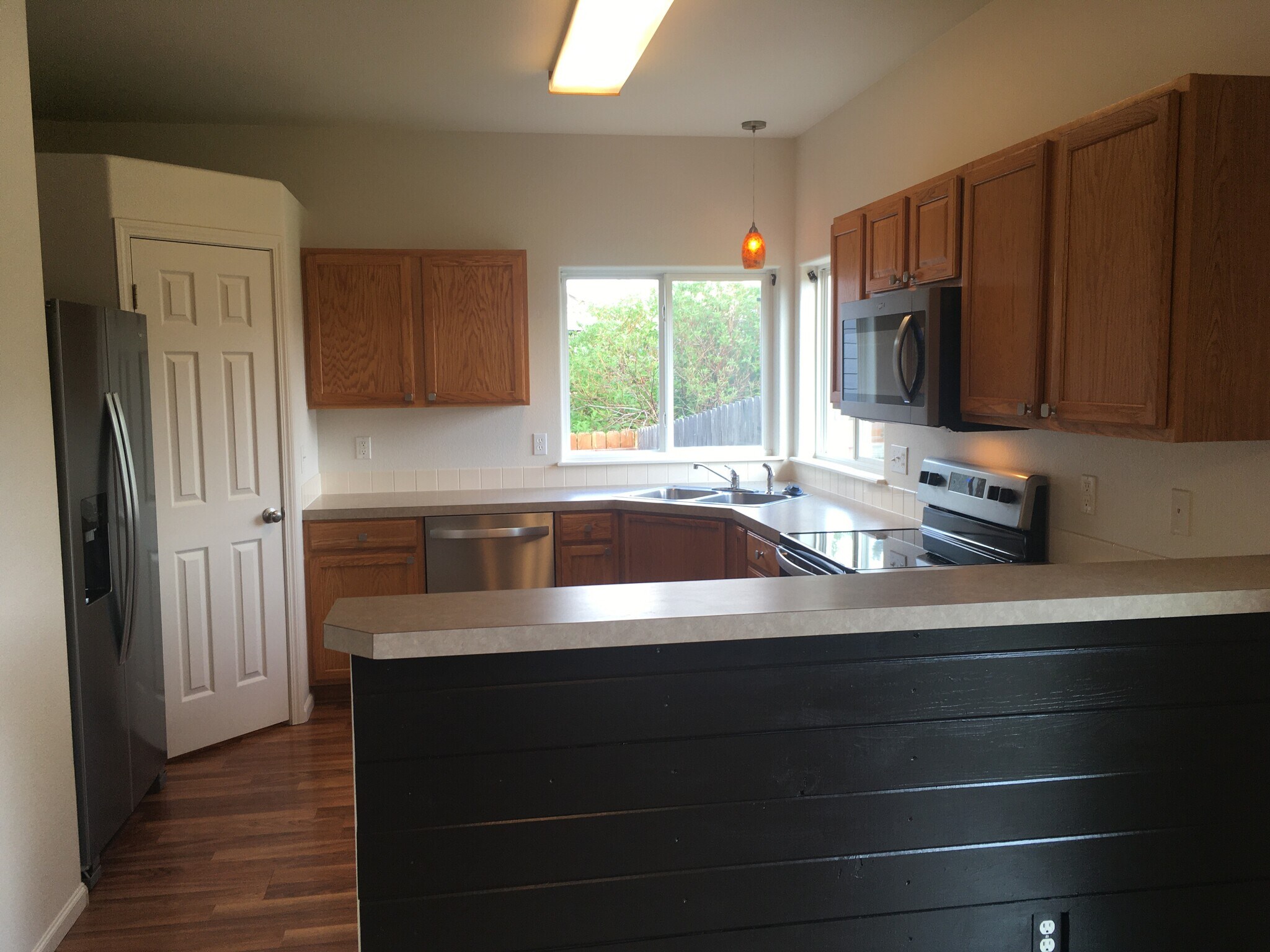 Kitchen - 809 Scotch Pine Dr