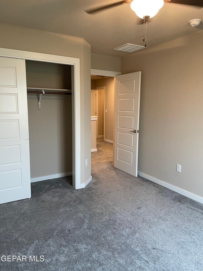 Building Photo - 15117 Design Ct