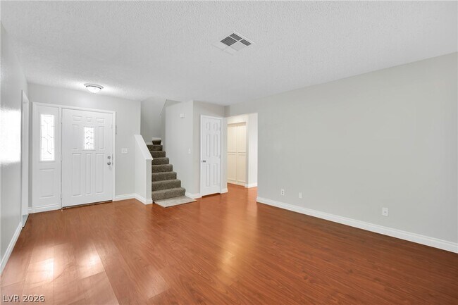 Building Photo - 8136 Spur Ct