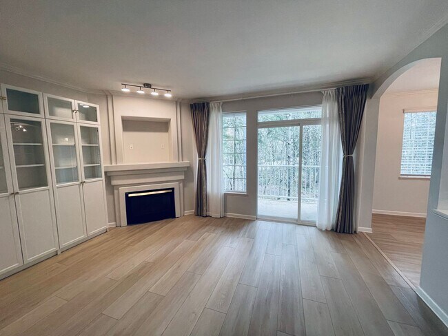 Building Photo - 25235 SE Klahanie Blvd