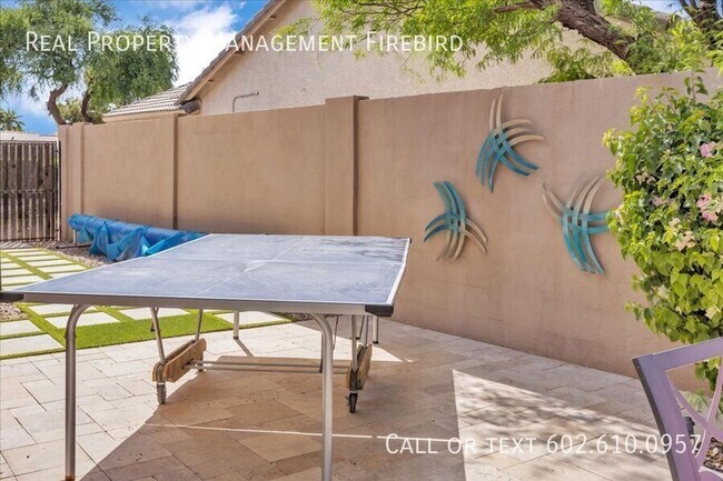 Building Photo - 4921 S Vista Pl