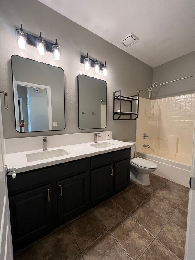 Building Photo - Gorgeous, upgraded home with a sparkling p...