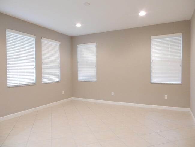 Building Photo - 661 Corte Madera Ln
