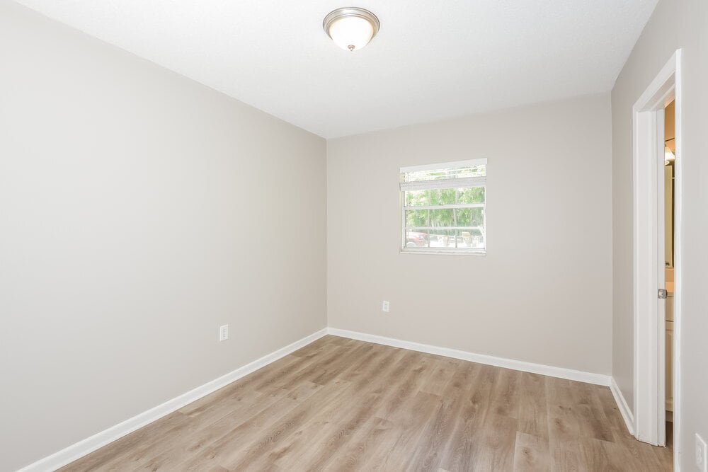 Building Photo - 923 N Grove St