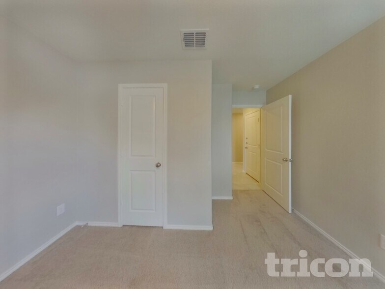 Building Photo - 11816 Mancos Trl