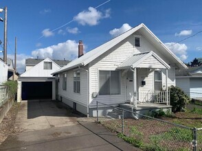 Building Photo - Charming Two Bedroom Bungalow Home