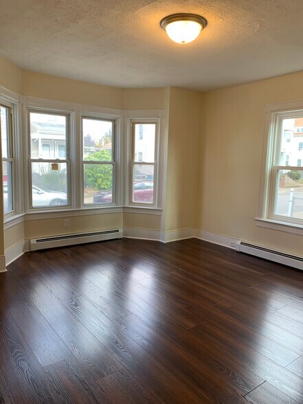 Building Photo - 73 Gooding St