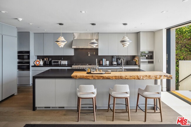 Building Photo - 31824 Seafield Dr