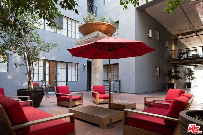 Building Photo - 420 San Pedro St