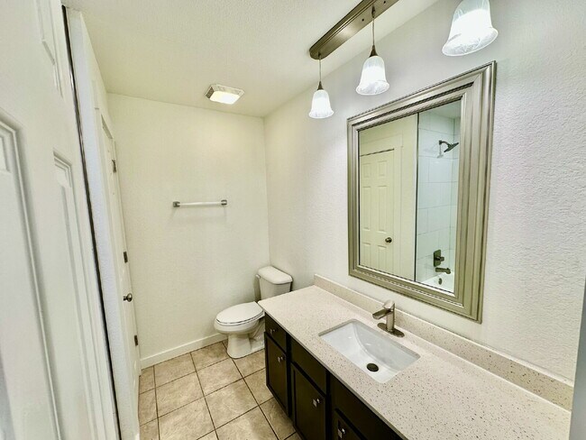 Building Photo - 3513 W Wood St