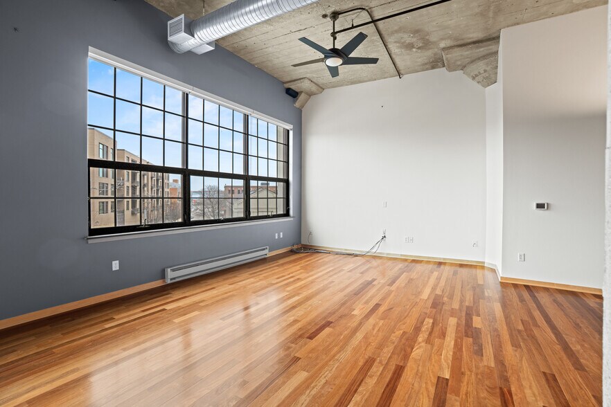 Living Room - 311 E Erie St