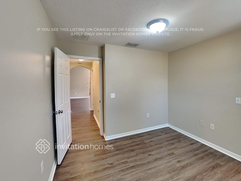 Building Photo - 626 Jaguar Ct