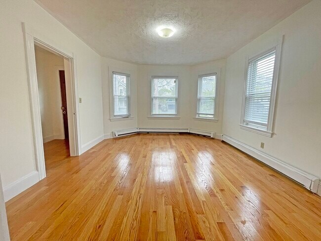Primary Photo - 301 Lexington St