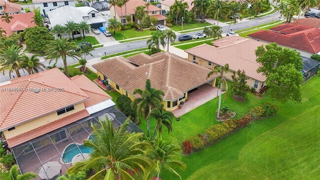 Building Photo - 720 Cypress Pointe Dr W