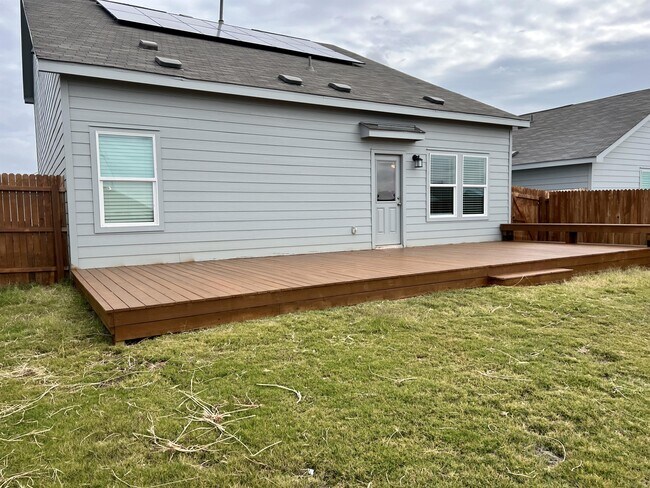 Building Photo - 2824 Rosefinch