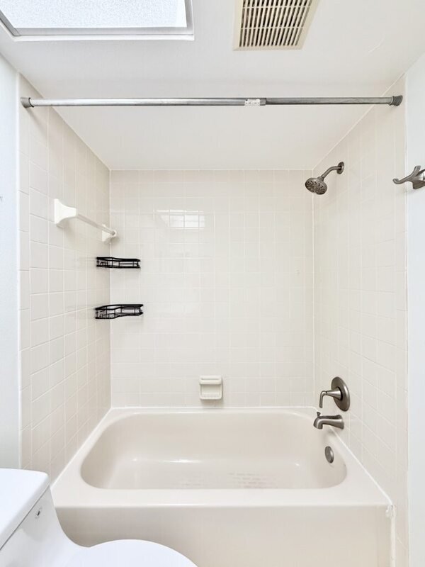 Building Photo - 2131 Ridge Rd