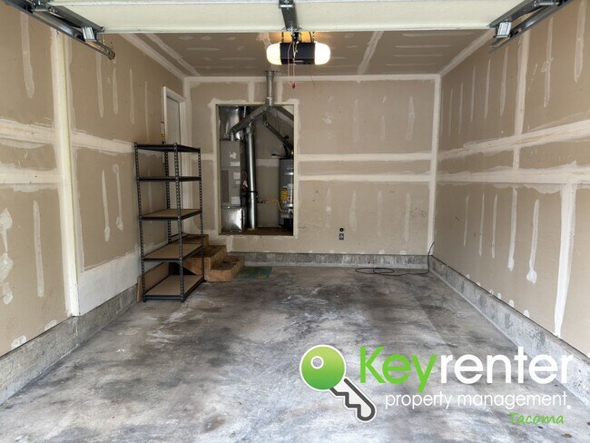 Building Photo - Incredible 3Bed/2.5Bath Pacific Home!