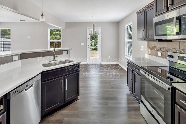 Building Photo - 2751 Bramble Ridge Ct