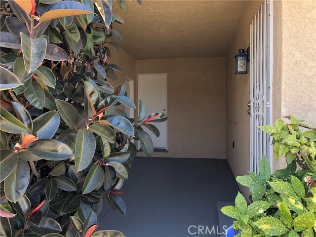 Building Photo - 27239 Crest St