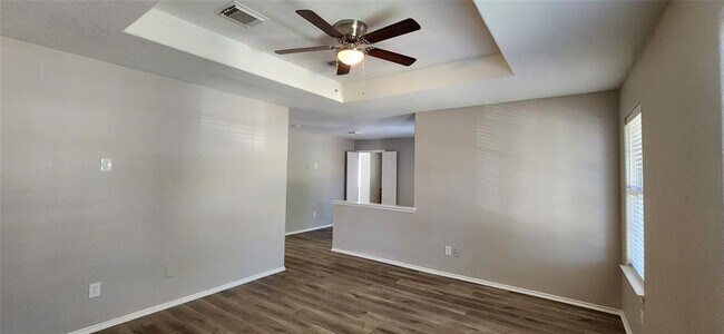 Building Photo - 18223 Thicket Grove Rd