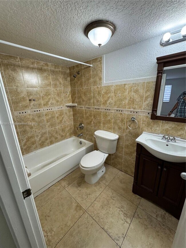 Building Photo - 6206 SW 131st Pl