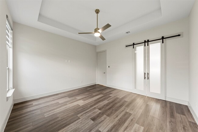 Building Photo - 2089 Abela Dr