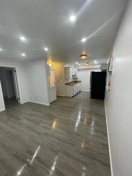 Building Photo - 115 Myatt Dr