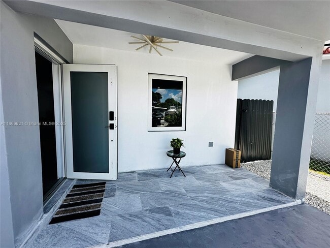 Building Photo - 1543 SW 74th Ct