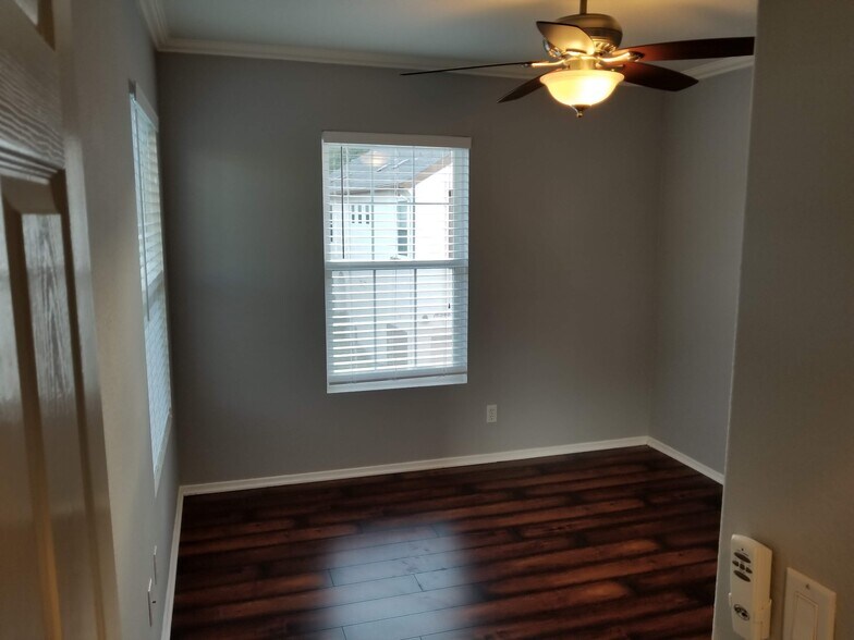 2nd bedroom - 16939 Robins Nest Way