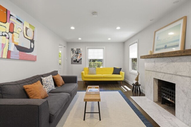 Building Photo - 265 Jackson St