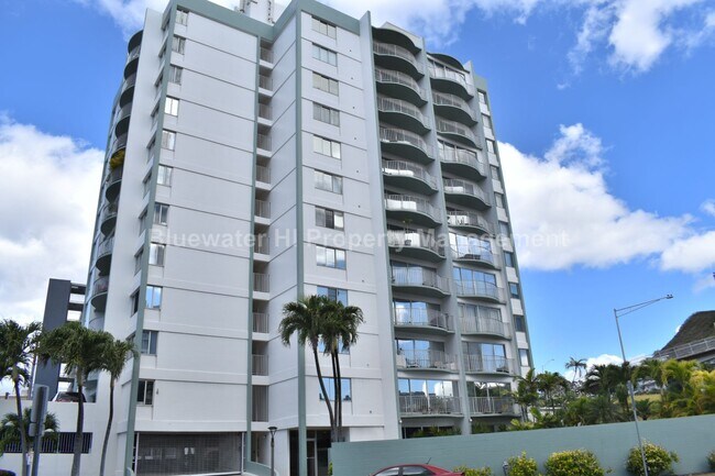 Building Photo - 710 Lunalilo St