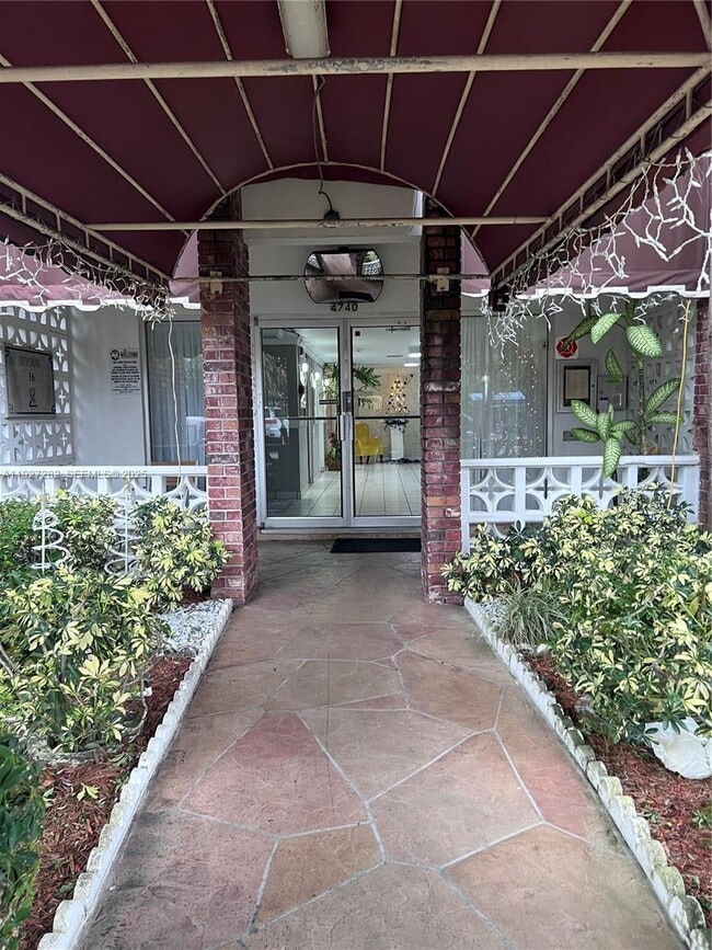 Building Photo - 4740 NW 21st St