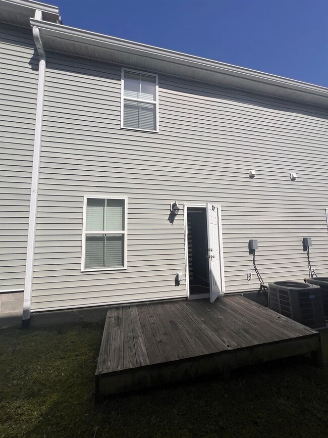 Building Photo - 1934 Ann Arbor Ave