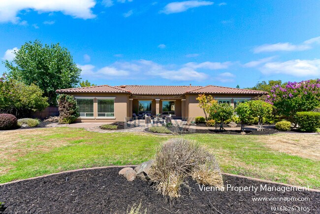 Building Photo - Beautiful 4 Bedroom Home in Catta Verdera