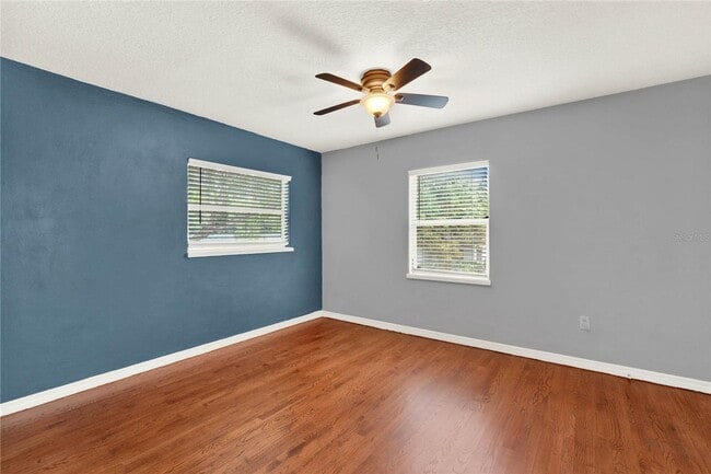 Building Photo - 1020 Alba Dr