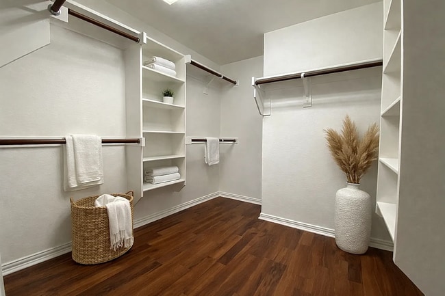 Building Photo - 2641 Sandcherry Dr