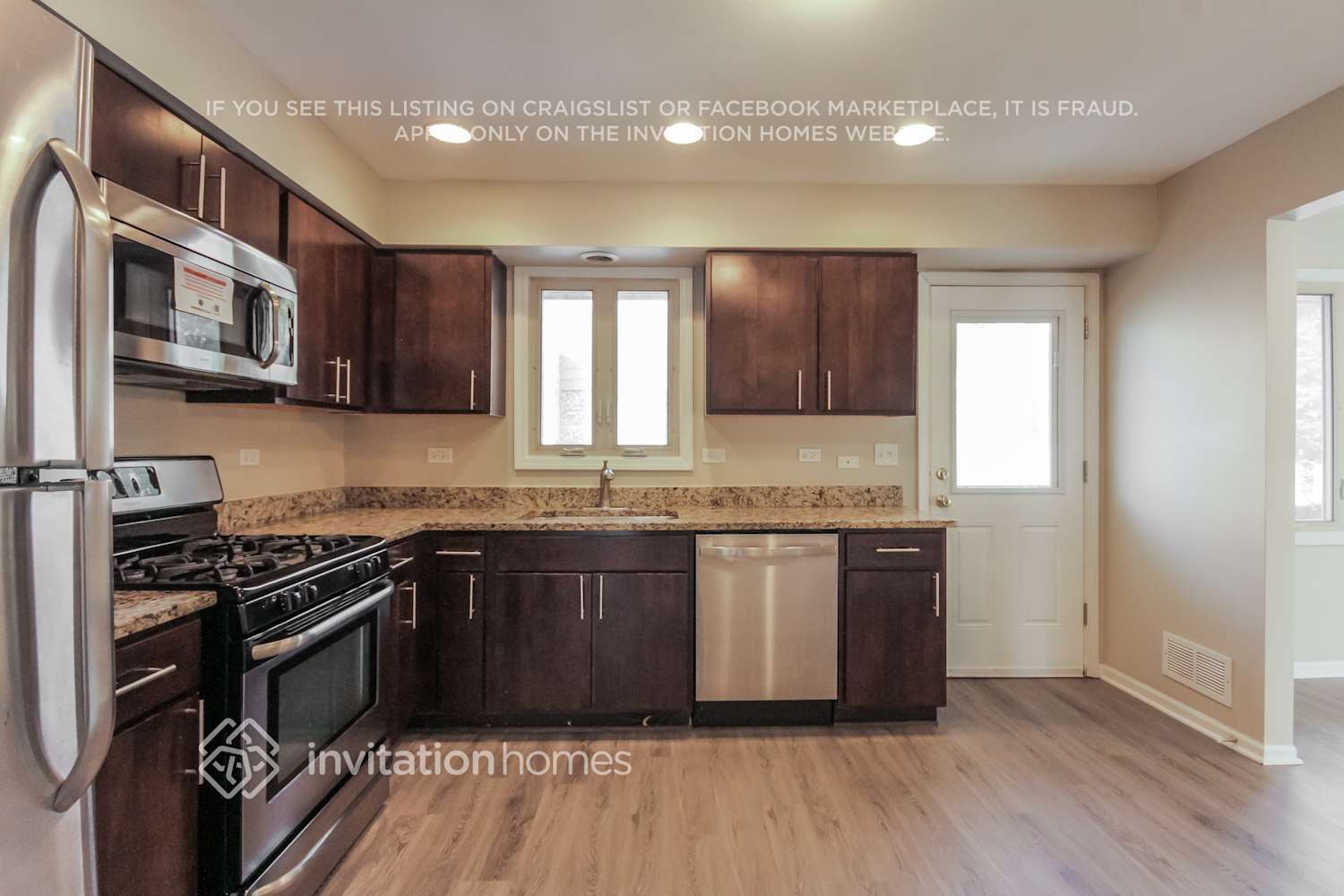 Building Photo - 1106 N Drury Ln