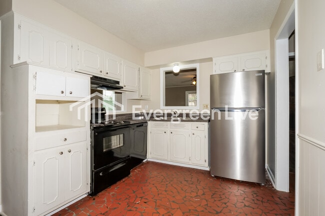 Building Photo - 3519 Naylor Dr