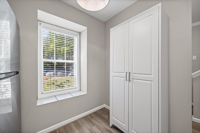 Building Photo - "Charming 2-Bed Townhome with Modern Comforts in Fort Mill – Your Cozy Retreat Awaits!"