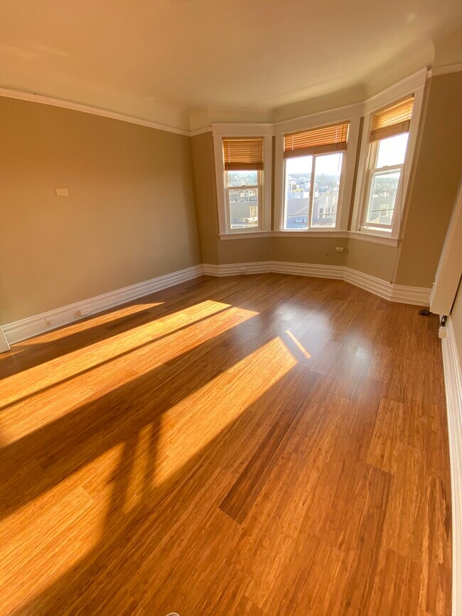 Front room - 3224A Steiner St