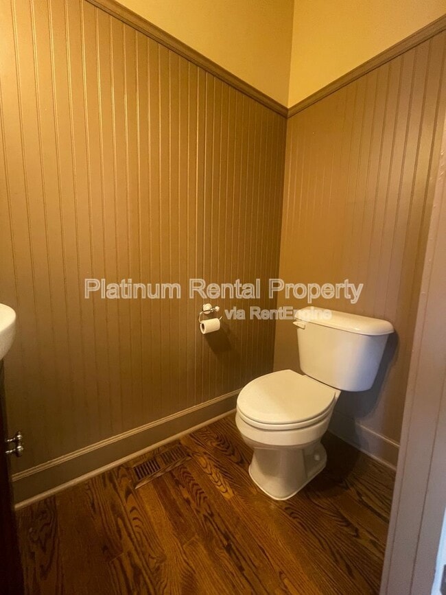 Building Photo - 1460 Wembley Ct NE