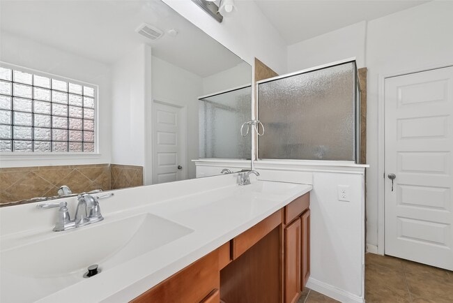 Building Photo - 20515 Bandrock Terrace