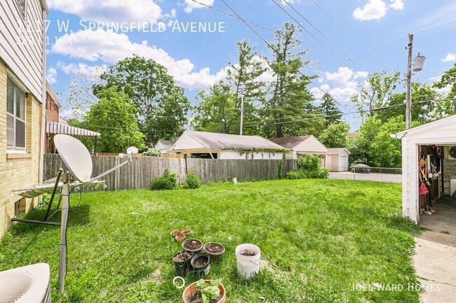 Building Photo - 1117 W Springfield Ave