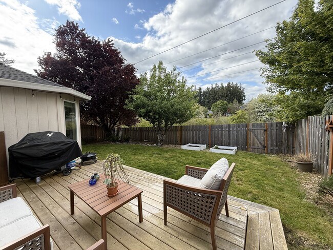 Building Photo - 17295 NW Oakley Ct