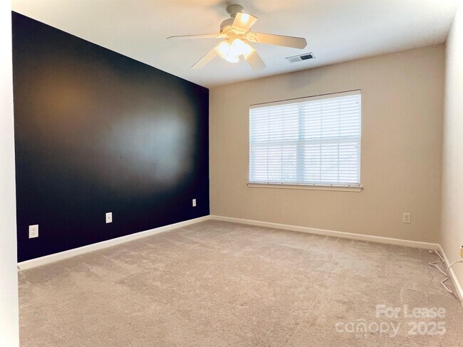 Building Photo - 12211 Stratfield Pl Cir