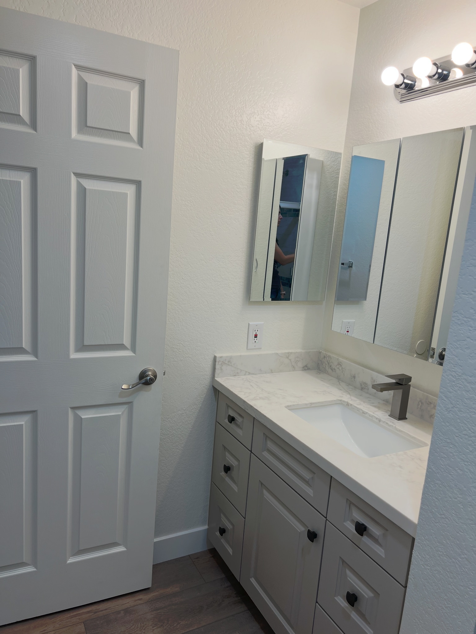 Primary bathroom - 8 Town and Country Rd