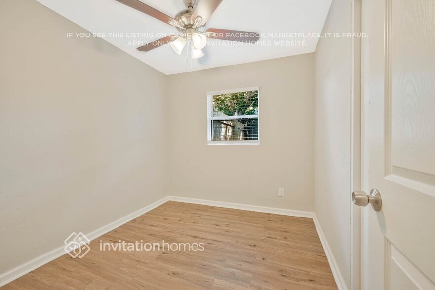 Building Photo - 7204 Harwick Dr