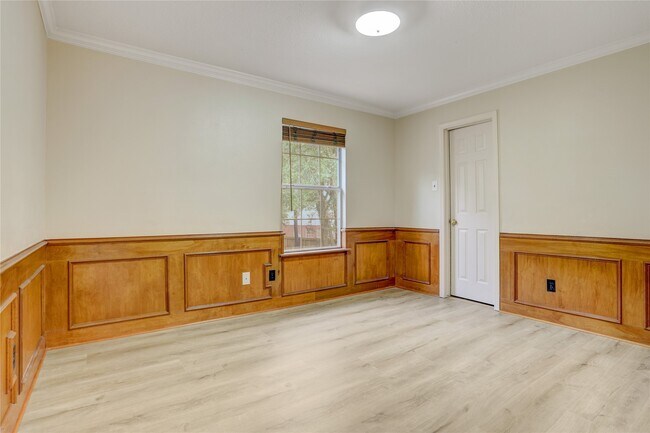 Building Photo - 10 E Trillium Cir