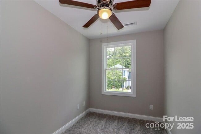 Building Photo - 3973 Newhall Dr NW